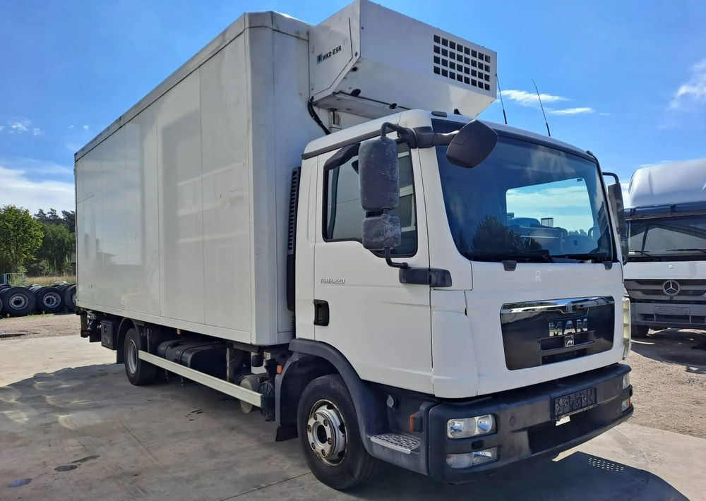 MAN TGL 12.220 Chłodnia agregat WKD-II SR - Refrigerator truck: picture 3 MAN TGL 12.220 Chłodnia agregat WKD-II SR - Refrigerator truck: picture 3