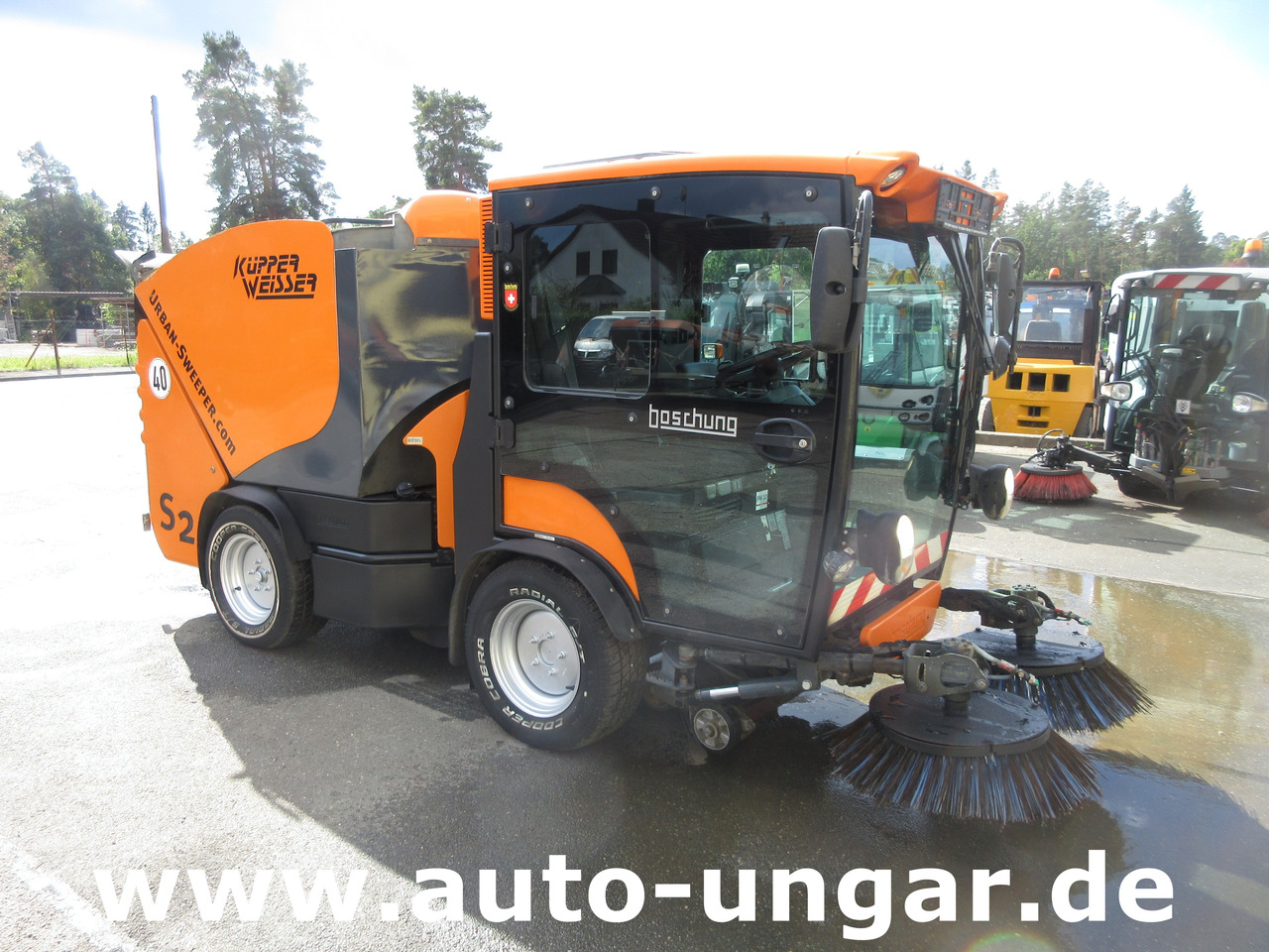 Boschung S2 Küpper-Weisser Kehrmaschine Urban Sweeper 2m³ Knicklenkung 40km/h - Road sweeper: picture 4 Boschung S2 Küpper-Weisser Kehrmaschine Urban Sweeper 2m³ Knicklenkung 40km/h - Road sweeper: picture 4