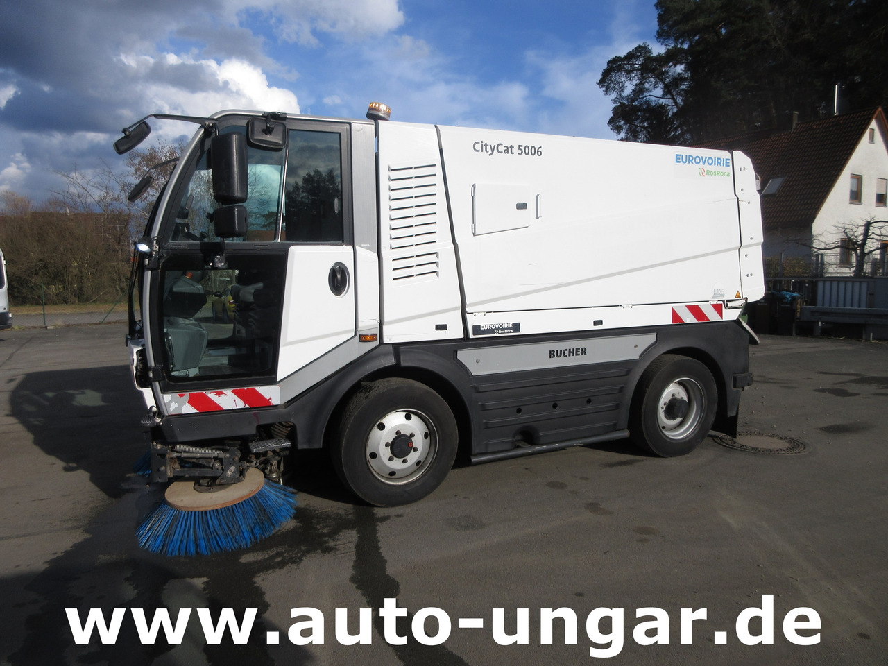 Bucher CityCat CC 5006 FPT Euro 6 Diesel Kehrmaschine 5m³ 4-Rad-Lenkung - Road sweeper: picture 3 Bucher CityCat CC 5006 FPT Euro 6 Diesel Kehrmaschine 5m³ 4-Rad-Lenkung - Road sweeper: picture 3