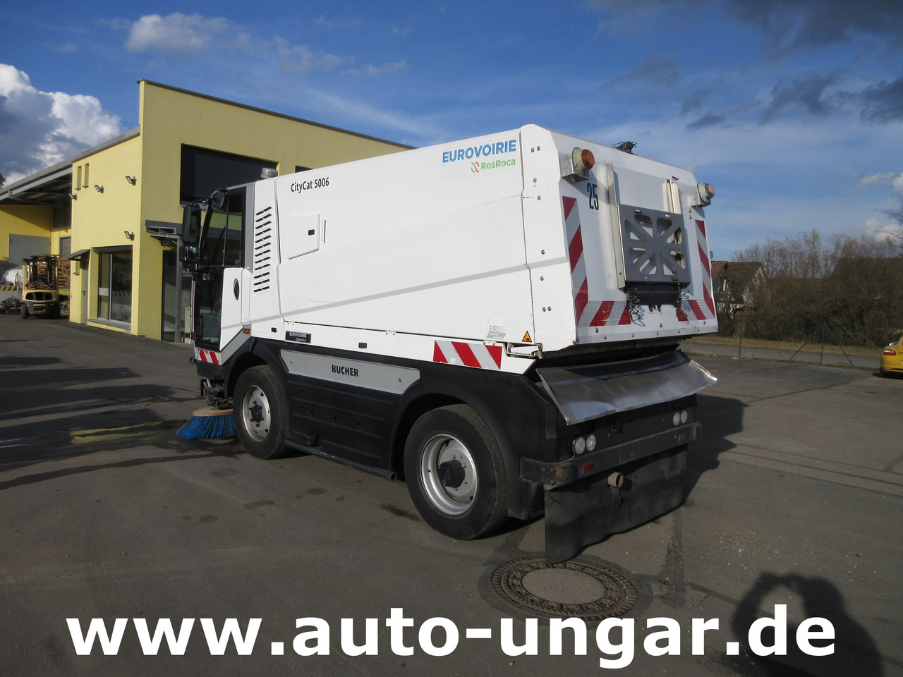 Bucher CityCat CC 5006 FPT Euro 6 Diesel Kehrmaschine 5m³ 4-Rad-Lenkung - Road sweeper: picture 4 Bucher CityCat CC 5006 FPT Euro 6 Diesel Kehrmaschine 5m³ 4-Rad-Lenkung - Road sweeper: picture 4