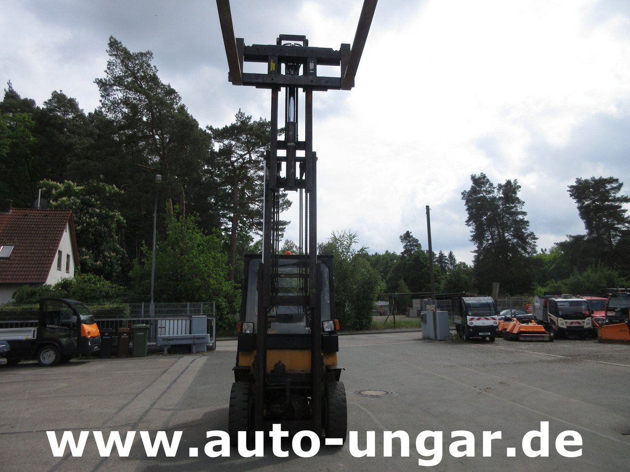 JUNGHEINRICH DFG 40 Diesel Gabelstapler 4.000kg Freihub Steinbock Yale Still Boss - Diesel forklift: picture 3 JUNGHEINRICH DFG 40 Diesel Gabelstapler 4.000kg Freihub Steinbock Yale Still Boss - Diesel forklift: picture 3