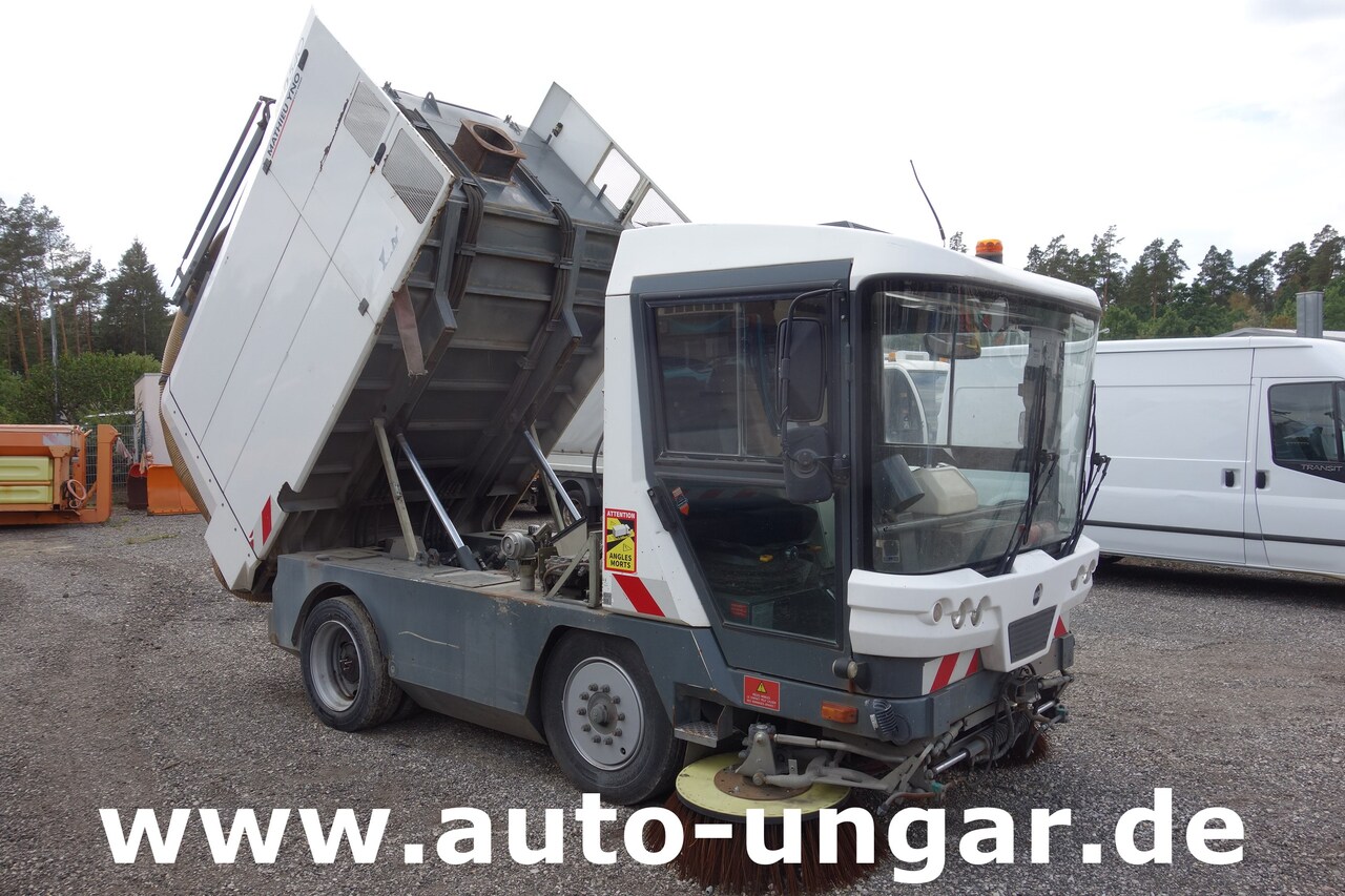 Ravo C540 / 530 Kehrmaschine - Kärcher - Heckabsaugung - Motorschaden - Road sweeper: picture 2 Ravo C540 / 530 Kehrmaschine - Kärcher - Heckabsaugung - Motorschaden - Road sweeper: picture 2