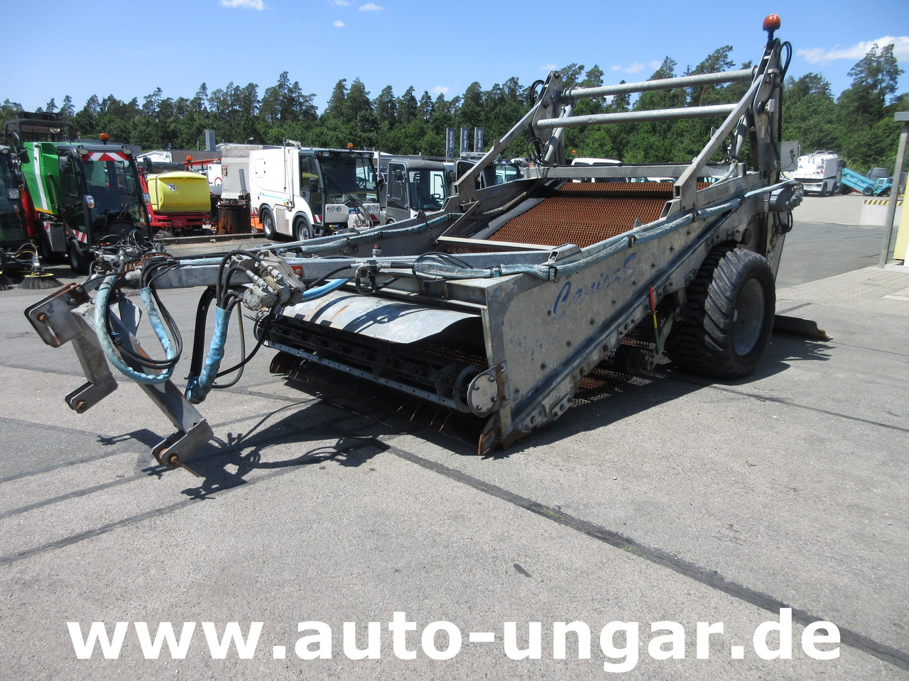 CanicaS T230H Strandreiniger Beachcleaner Beachtech почистване на плажа منظف الشاطئ - Utility/ Special vehicle: picture 1 CanicaS T230H Strandreiniger Beachcleaner Beachtech почистване на плажа منظف الشاطئ - Utility/ Special vehicle: picture 1