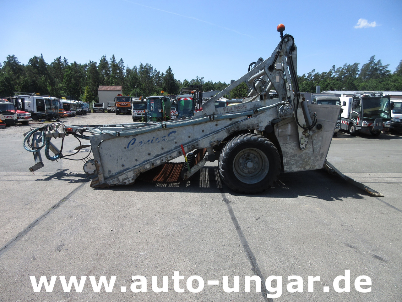 CanicaS T230H Strandreiniger Beachcleaner Beachtech почистване на плажа منظف الشاطئ - Utility/ Special vehicle: picture 2 CanicaS T230H Strandreiniger Beachcleaner Beachtech почистване на плажа منظف الشاطئ - Utility/ Special vehicle: picture 2