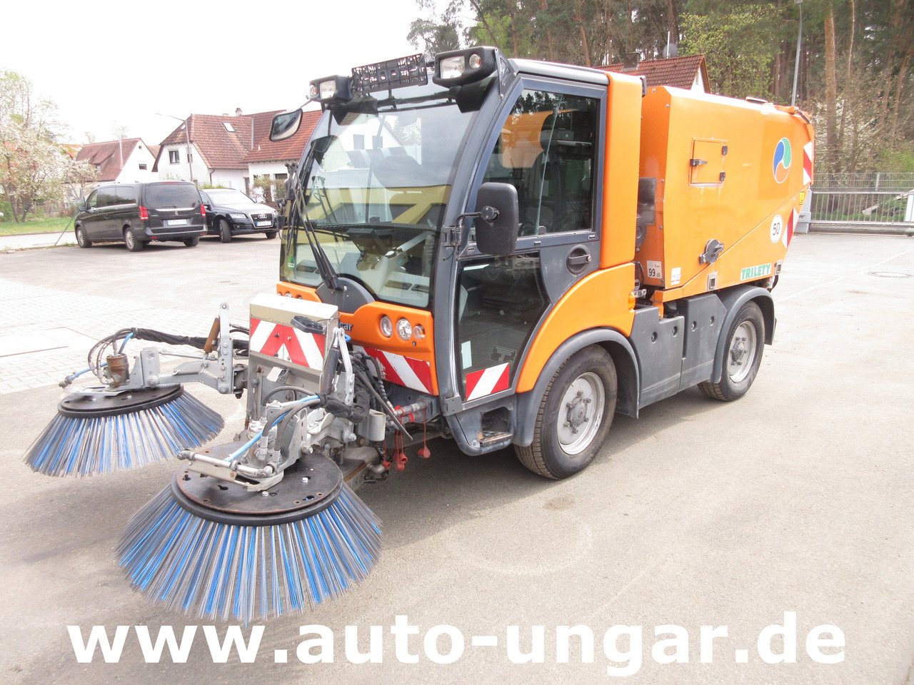 Multicar Tremo X56 4x4 Euro 5 Bj. 2015 Trilety TXK Kehr-Aufbau Motorschaden - Utility/ Special vehicle: picture 3 Multicar Tremo X56 4x4 Euro 5 Bj. 2015 Trilety TXK Kehr-Aufbau Motorschaden - Utility/ Special vehicle: picture 3