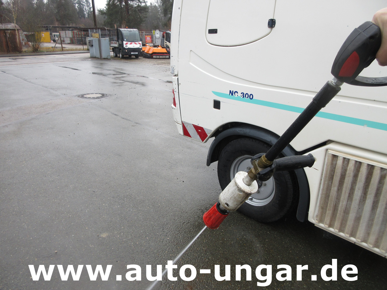 Multicar Tremo X56 4x4x4 CMAR NC300 Schwemmfahrzeug Bj. 2014 EU5 Hochdruck - Utility/ Special vehicle: picture 2 Multicar Tremo X56 4x4x4 CMAR NC300 Schwemmfahrzeug Bj. 2014 EU5 Hochdruck - Utility/ Special vehicle: picture 2