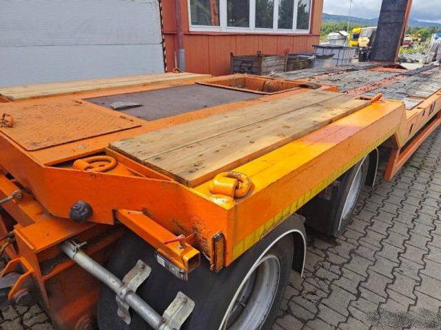 Goldhofer Möslein - Low loader trailer: picture 3 Goldhofer Möslein - Low loader trailer: picture 3
