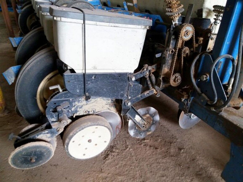 Kinze 3000 (8x lines 75 - Precision sowing machine: picture 4 Kinze 3000 (8x lines 75 - Precision sowing machine: picture 4