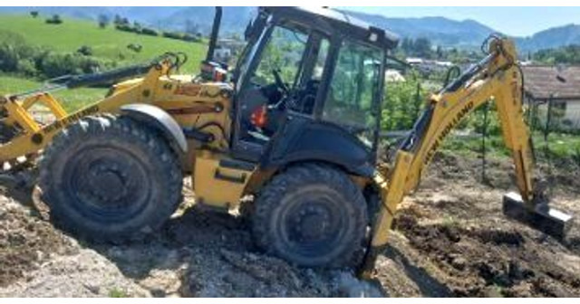 New Holland B115B - Backhoe loader: picture 3 New Holland B115B - Backhoe loader: picture 3