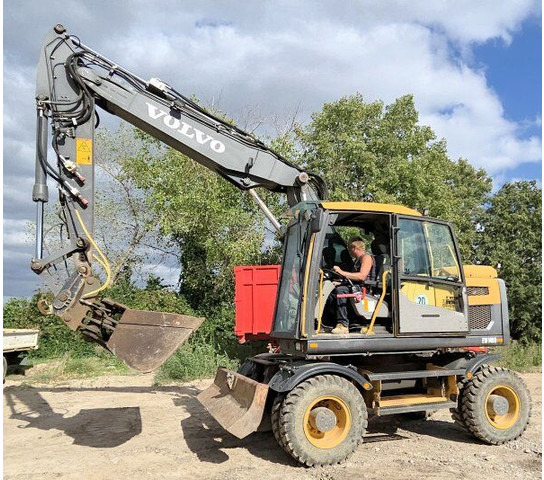 Volvo EW 140D (17t) - Wheel excavator: picture 3 Volvo EW 140D (17t) - Wheel excavator: picture 3