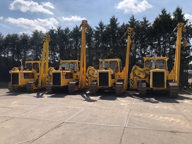 CATERPILLAR 561C - Pipe layer: picture 1 CATERPILLAR 561C - Pipe layer: picture 1