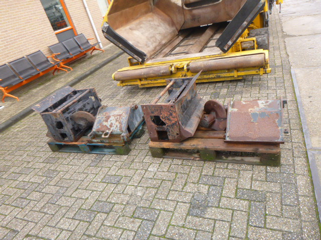 Asphalt paver INGERSOLL RAND ABG TITAN 473: picture 39 Asphalt paver INGERSOLL RAND ABG TITAN 473: picture 39