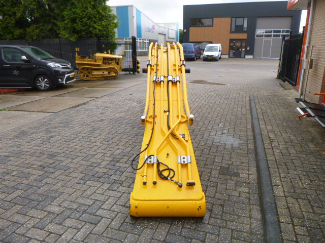 JCB JS220LC + ( JS200 & JS210) - Boom for Excavator: picture 3 JCB JS220LC + ( JS200 & JS210) - Boom for Excavator: picture 3