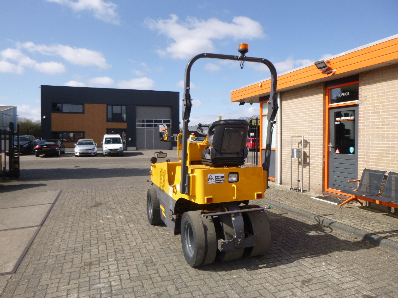 SAKAI TS160-2 - Pneumatic roller: picture 3 SAKAI TS160-2 - Pneumatic roller: picture 3