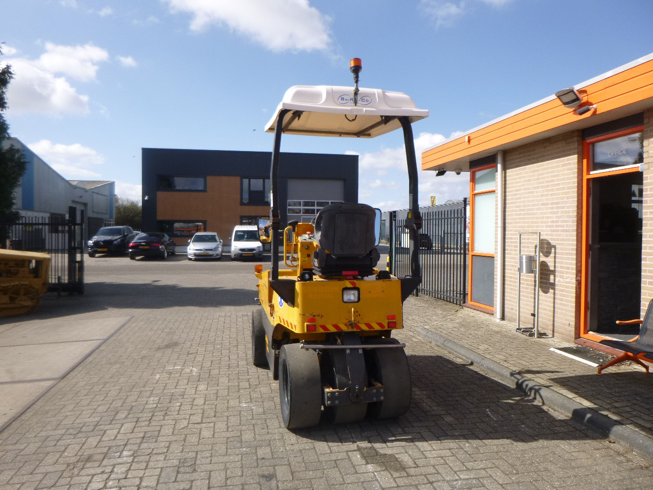 SAKAI TS160-2 - Pneumatic roller: picture 3 SAKAI TS160-2 - Pneumatic roller: picture 3