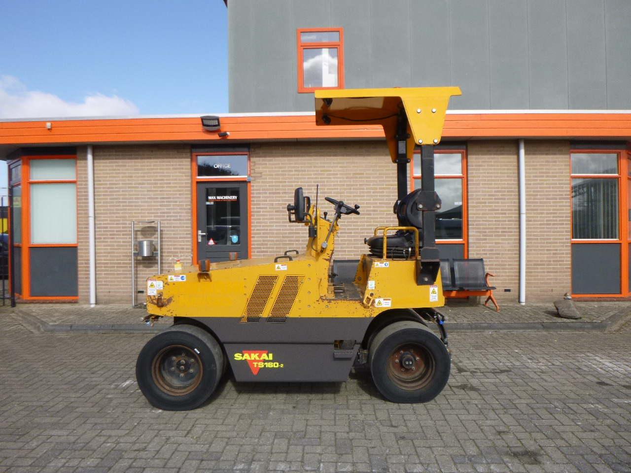 SAKAI TS160-2 - Pneumatic roller: picture 1 SAKAI TS160-2 - Pneumatic roller: picture 1