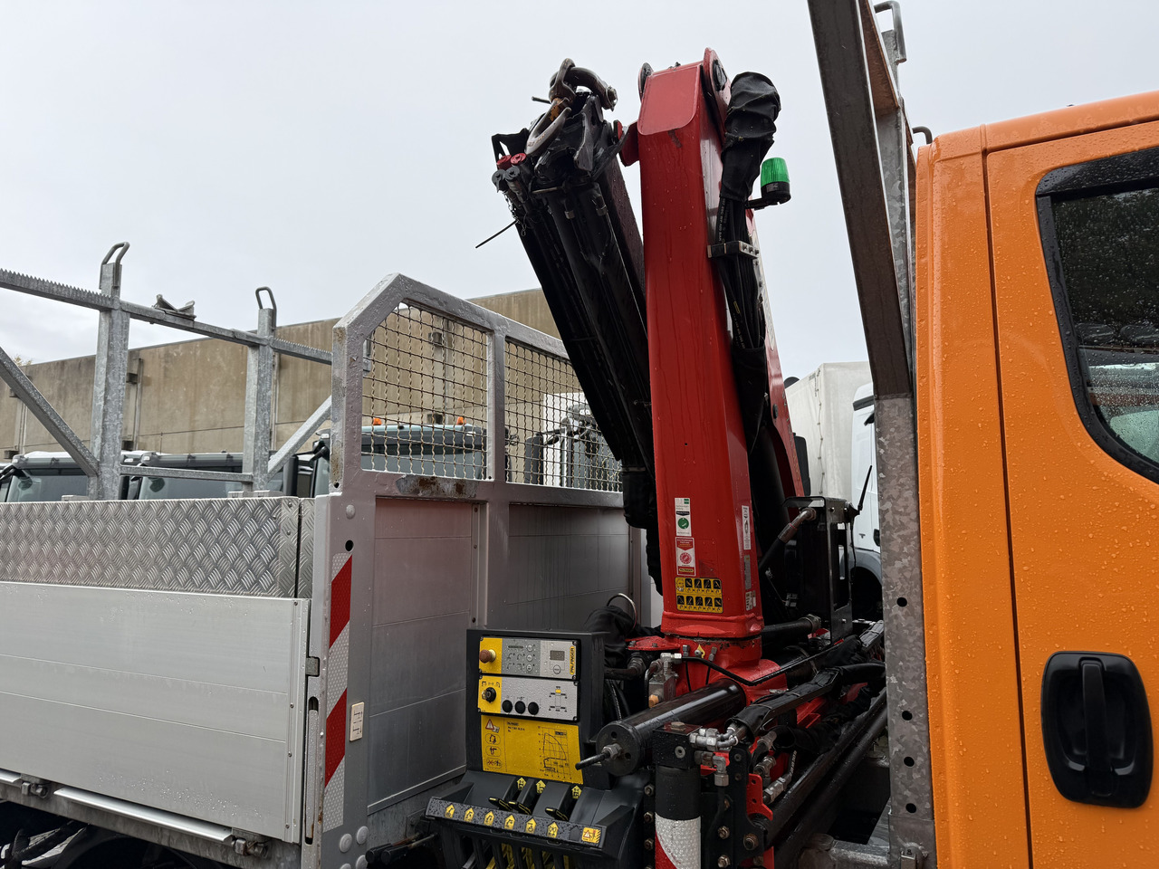 Iveco Daily 55S18W 4X4 Palfinger PK 7.501 - Open body delivery van: picture 3 Iveco Daily 55S18W 4X4 Palfinger PK 7.501 - Open body delivery van: picture 3