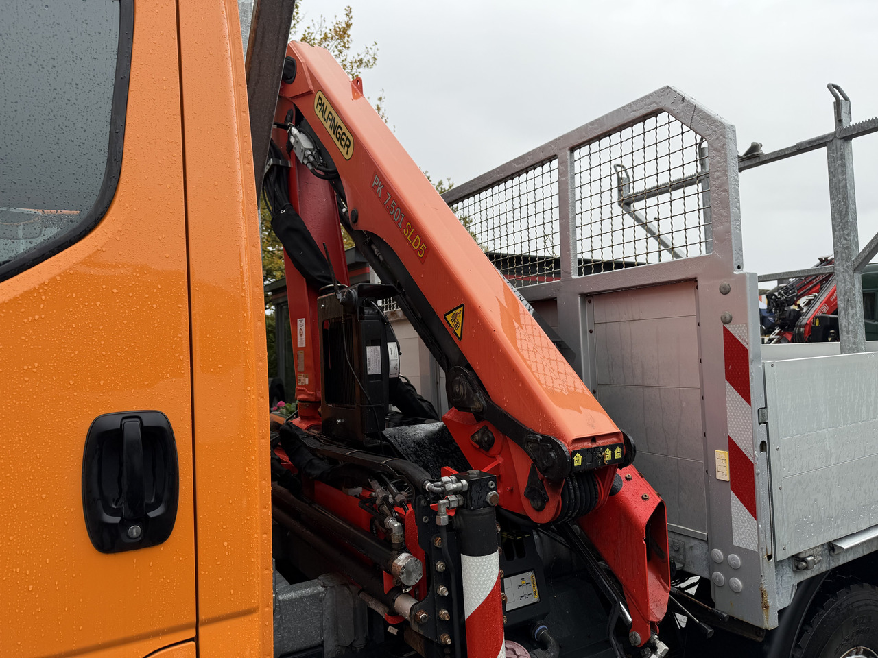 Iveco Daily 55S18W 4X4 Palfinger PK 7.501 - Open body delivery van: picture 4 Iveco Daily 55S18W 4X4 Palfinger PK 7.501 - Open body delivery van: picture 4