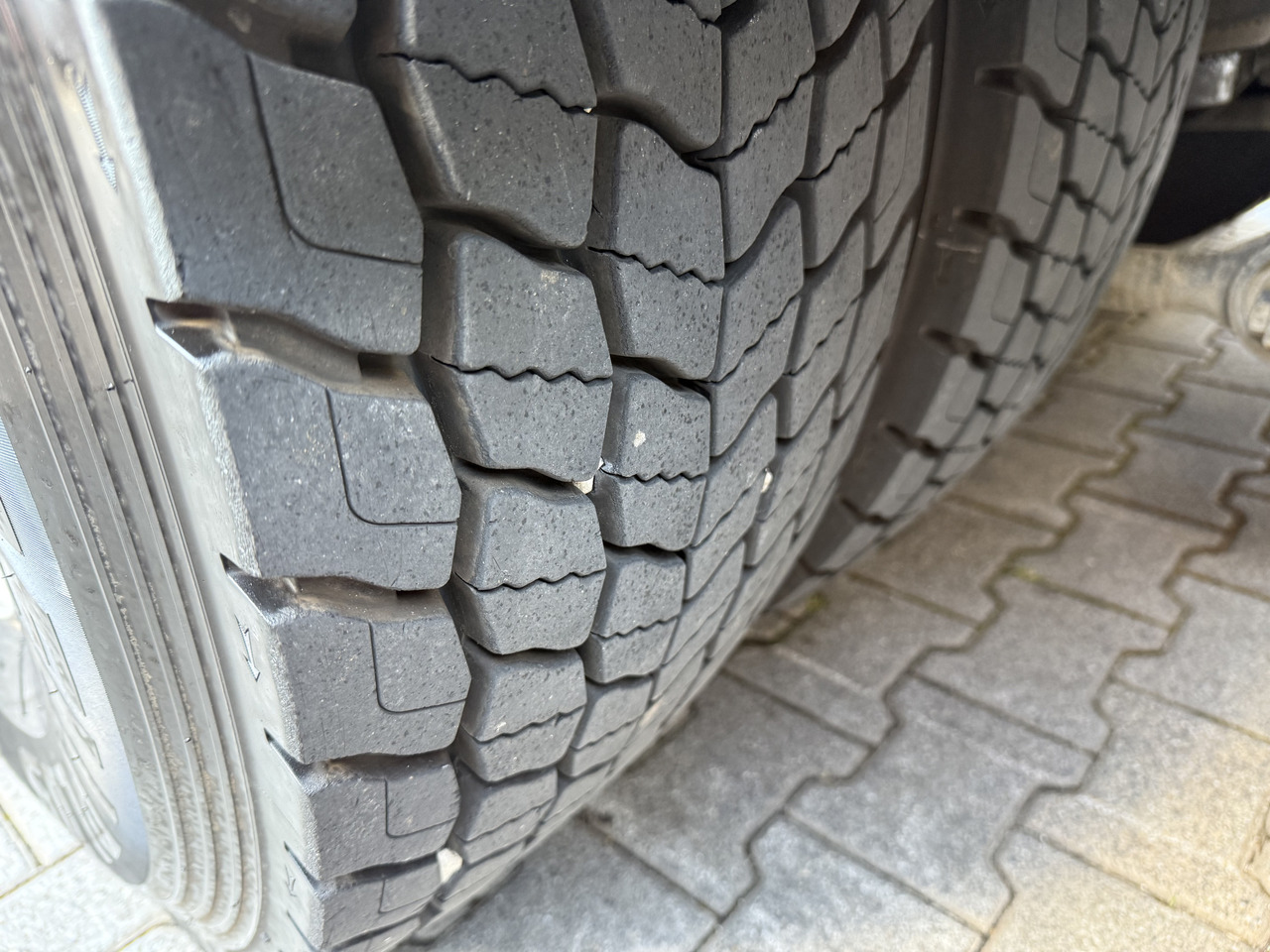 MAN TGA 26.360 6X2 Kipper Kran Palfinger 15500 - Tipper, Crane truck: picture 3 MAN TGA 26.360 6X2 Kipper Kran Palfinger 15500 - Tipper, Crane truck: picture 3