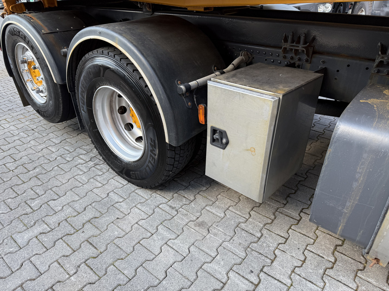 MAN TGA 26.360 6X2 Kipper Kran Palfinger 15500 - Tipper, Crane truck: picture 2 MAN TGA 26.360 6X2 Kipper Kran Palfinger 15500 - Tipper, Crane truck: picture 2