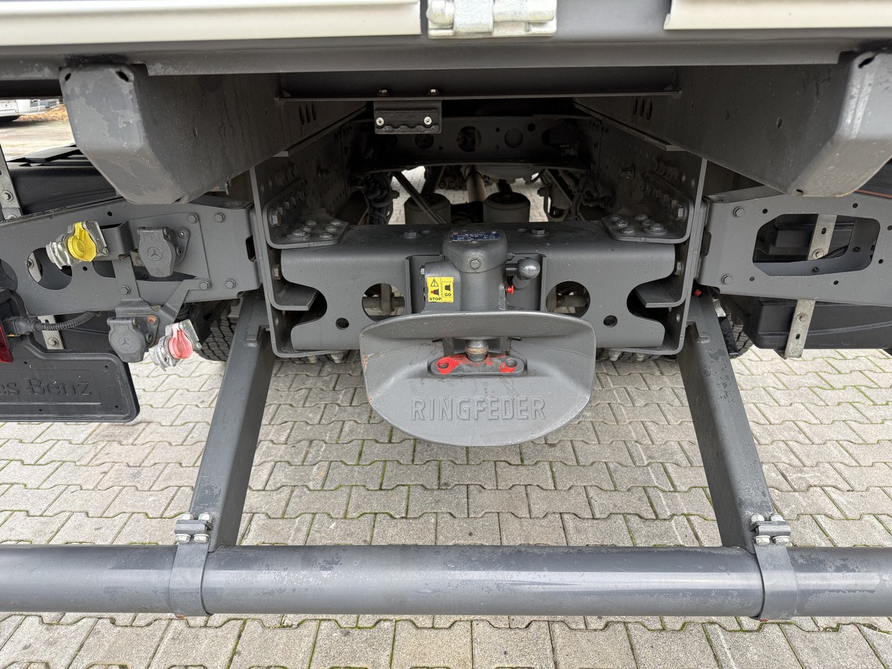 Mercedes-Benz Arocs 1827 AK 4X4 Ex-Bundeswehr - Cab chassis truck: picture 2 Mercedes-Benz Arocs 1827 AK 4X4 Ex-Bundeswehr - Cab chassis truck: picture 2