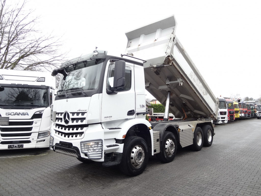 Mercedes-Benz Arocs 3245 K 8X4 - Tipper: picture 1 Mercedes-Benz Arocs 3245 K 8X4 - Tipper: picture 1