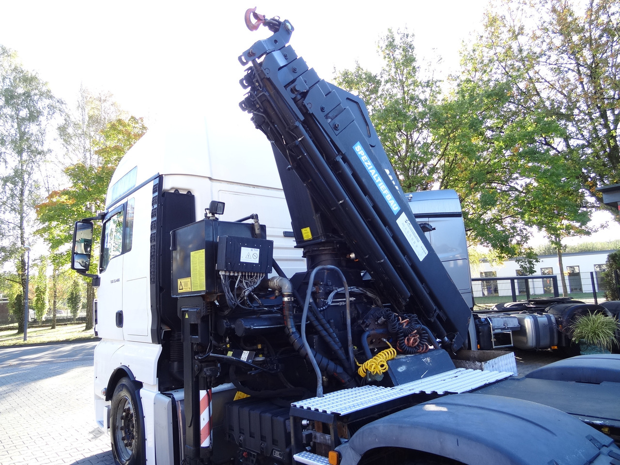 MAN TGX 33.480 6X4 Kran MKG 381 bis 20 Meter - Tractor unit: picture 5 MAN TGX 33.480 6X4 Kran MKG 381 bis 20 Meter - Tractor unit: picture 5