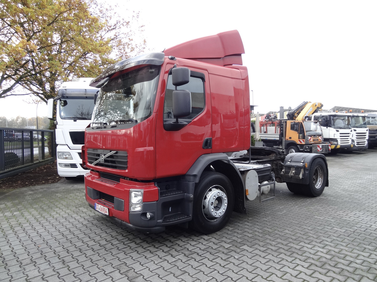 Volvo FE320 Fahrschule/ driving school - Tractor unit: picture 1 Volvo FE320 Fahrschule/ driving school - Tractor unit: picture 1