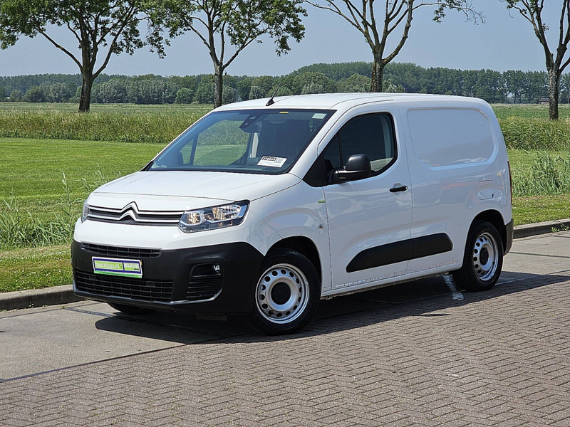 Citroën Berlingo 1.5 L1 Airco Navi Euro6! - Closed box van: picture 2 Citroën Berlingo 1.5 L1 Airco Navi Euro6! - Closed box van: picture 2