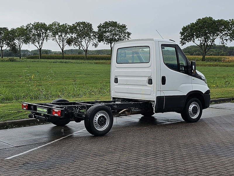 Iveco Daily 35 S 12 CHASSIS - Commercial vehicle: picture 3 Iveco Daily 35 S 12 CHASSIS - Commercial vehicle: picture 3