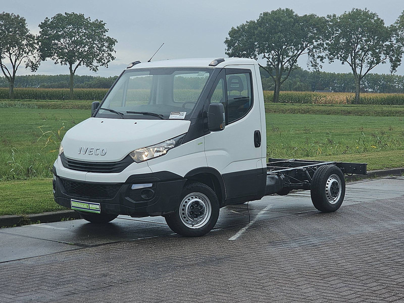 Iveco Daily 35 S 12 CHASSIS - Commercial vehicle: picture 2 Iveco Daily 35 S 12 CHASSIS - Commercial vehicle: picture 2