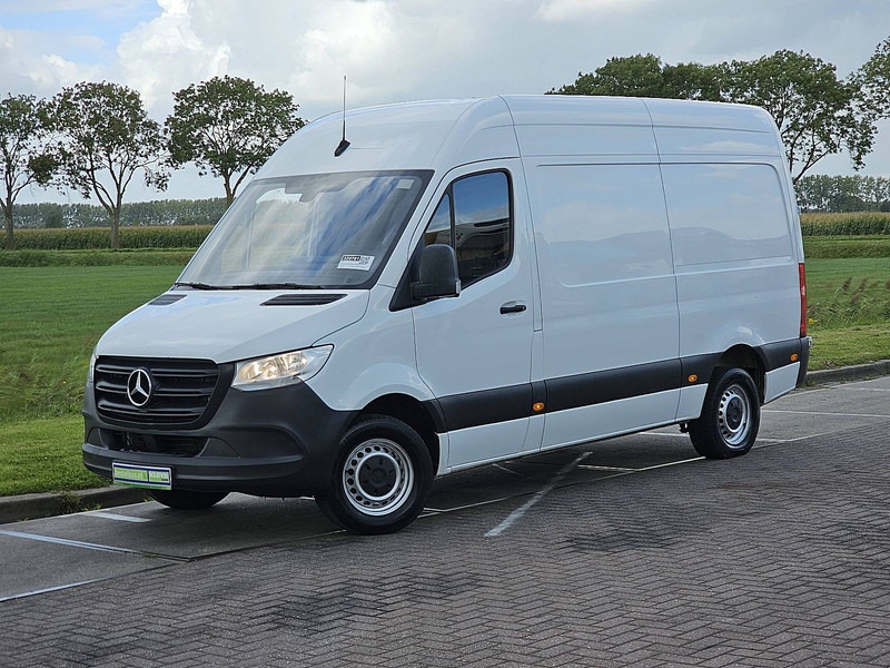 Mercedes-Benz Sprinter 311 L2H2 RWD Mbux Euro6! - Small van: picture 2 Mercedes-Benz Sprinter 311 L2H2 RWD Mbux Euro6! - Small van: picture 2