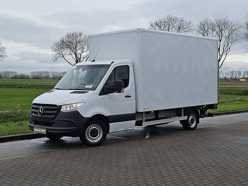 Mercedes-Benz Sprinter 315 Bakwagen Laadklep! - Closed box van: picture 2 Mercedes-Benz Sprinter 315 Bakwagen Laadklep! - Closed box van: picture 2