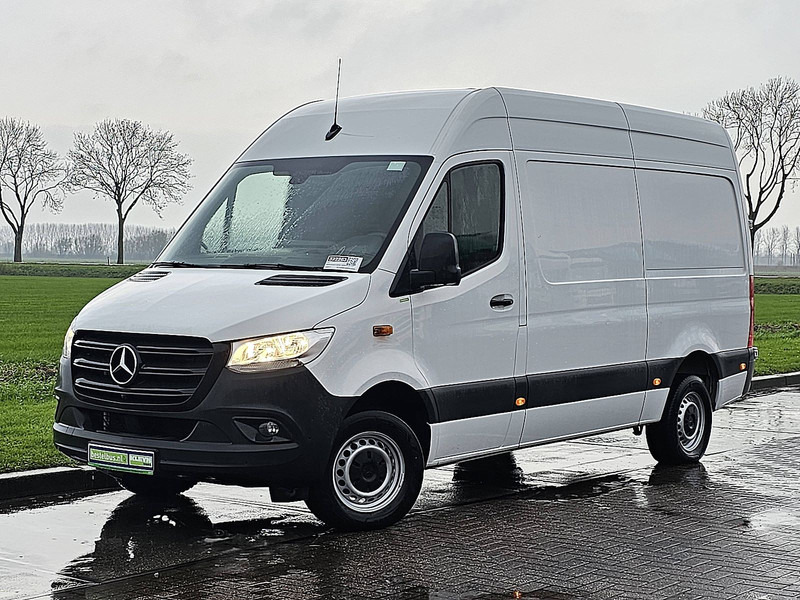 Mercedes-Benz Sprinter 317 L2H2 Mbux Navi RWD! - Panel van: picture 2 Mercedes-Benz Sprinter 317 L2H2 Mbux Navi RWD! - Panel van: picture 2
