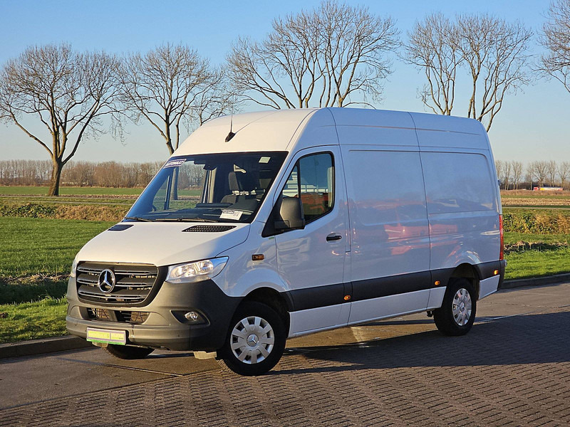 Mercedes-Benz Sprinter 317 L2H2 Mbux RWD! - Panel van: picture 2 Mercedes-Benz Sprinter 317 L2H2 Mbux RWD! - Panel van: picture 2