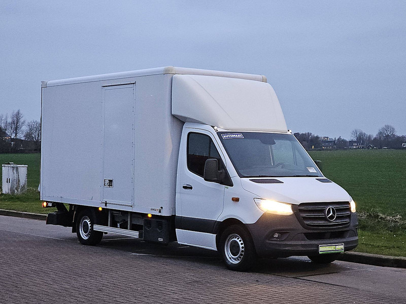 Mercedes-Benz Sprinter 319 Bakwagen Laadklep V6 - Closed box van: picture 5 Mercedes-Benz Sprinter 319 Bakwagen Laadklep V6 - Closed box van: picture 5