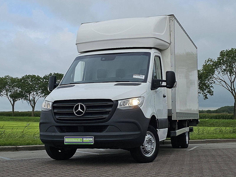 Mercedes-Benz Sprinter 514 Bakwagen Laadklep! - Closed box van: picture 1 Mercedes-Benz Sprinter 514 Bakwagen Laadklep! - Closed box van: picture 1