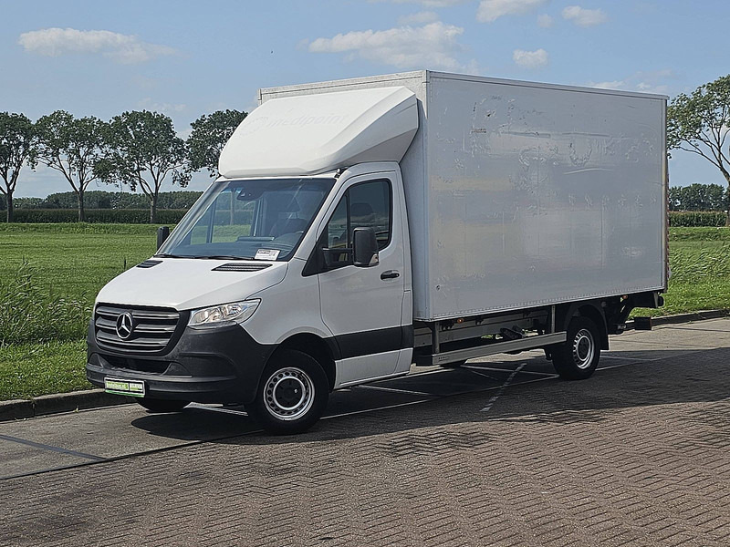 Mercedes-Benz Sprinter - Closed box van: picture 2 Mercedes-Benz Sprinter - Closed box van: picture 2