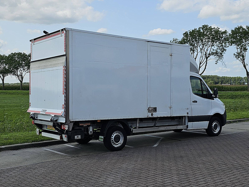 Mercedes-Benz Sprinter - Closed box van: picture 3 Mercedes-Benz Sprinter - Closed box van: picture 3