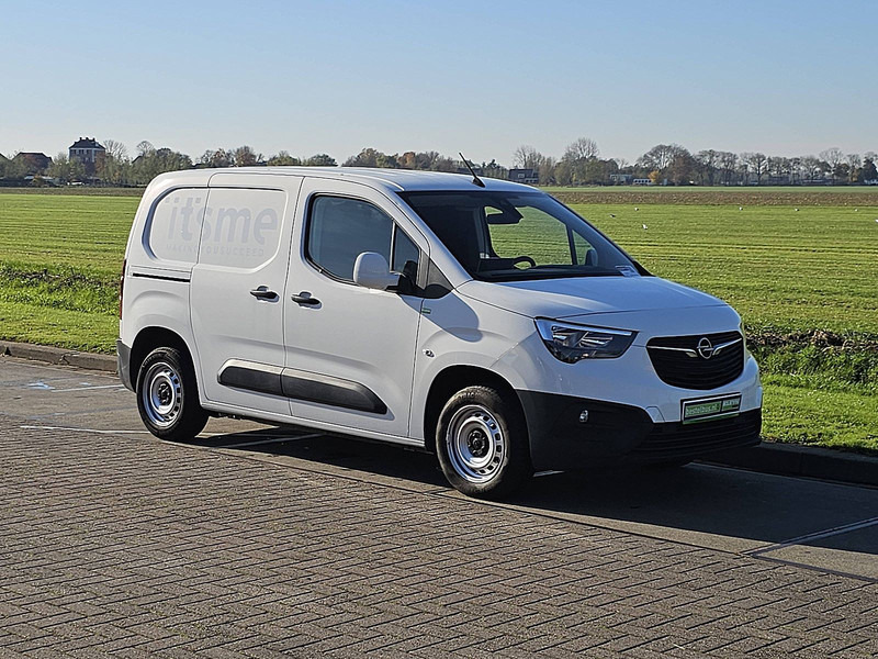 Opel Combo 1.6 D - Closed box van: picture 5 Opel Combo 1.6 D - Closed box van: picture 5