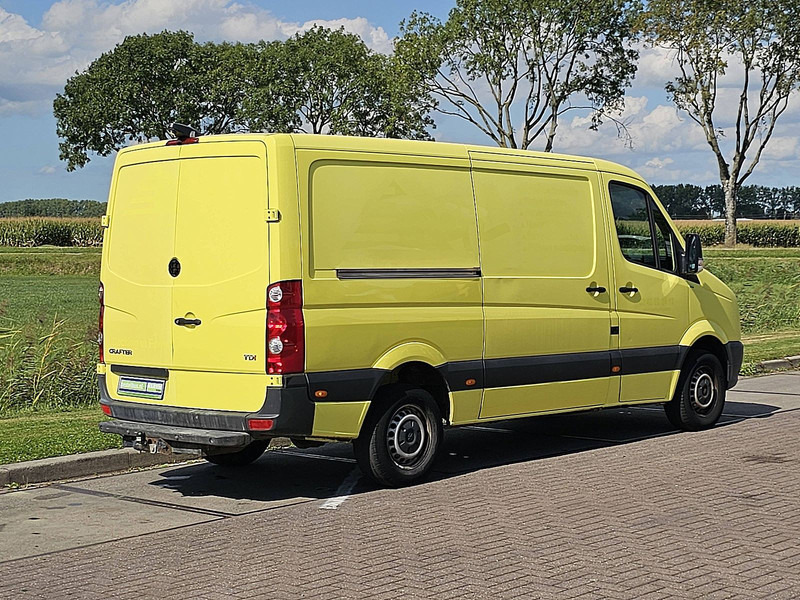 Volkswagen Crafter 2.0 TDI 136 L2H1 - Panel van: picture 3 Volkswagen Crafter 2.0 TDI 136 L2H1 - Panel van: picture 3
