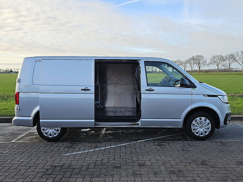 Small van Volkswagen Transporter 2.0 TDI L2H1 Navi Trekhaak: picture 13