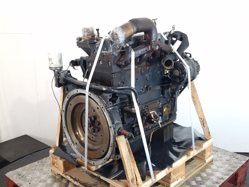 Komatsu 4D95LE-2 Engine (Plant) - Engine for Construction machinery: picture 1 Komatsu 4D95LE-2 Engine (Plant) - Engine for Construction machinery: picture 1