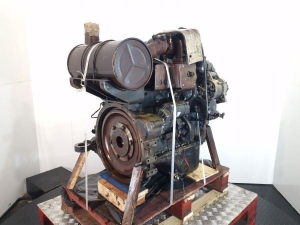 Komatsu/Cummins S4D102E-1/4BT3.9 Engine (Plant) - Engine for Construction machinery: picture 1 Komatsu/Cummins S4D102E-1/4BT3.9 Engine (Plant) - Engine for Construction machinery: picture 1