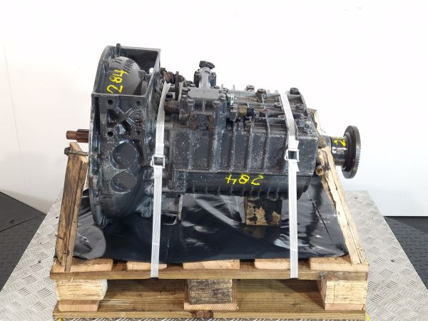 ZF 6S850 Gearbox - Gearbox: picture 3 ZF 6S850 Gearbox - Gearbox: picture 3