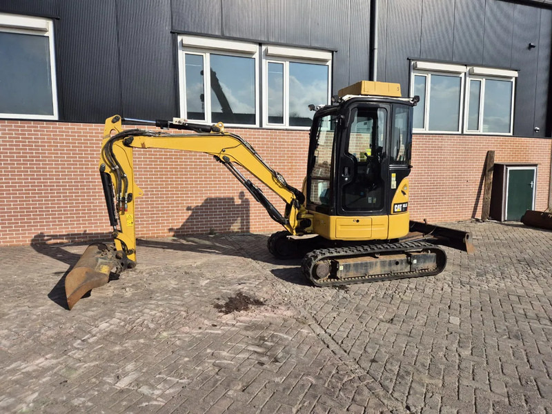Mini excavator Caterpillar 303.5ECR: picture 1