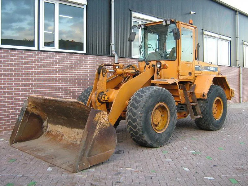 Hyundai HL740-3 - Wheel loader: picture 1 Hyundai HL740-3 - Wheel loader: picture 1