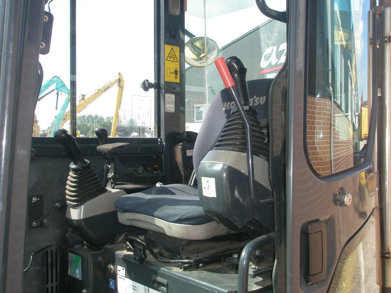 Mini excavator Komatsu PC45MR-3: picture 7