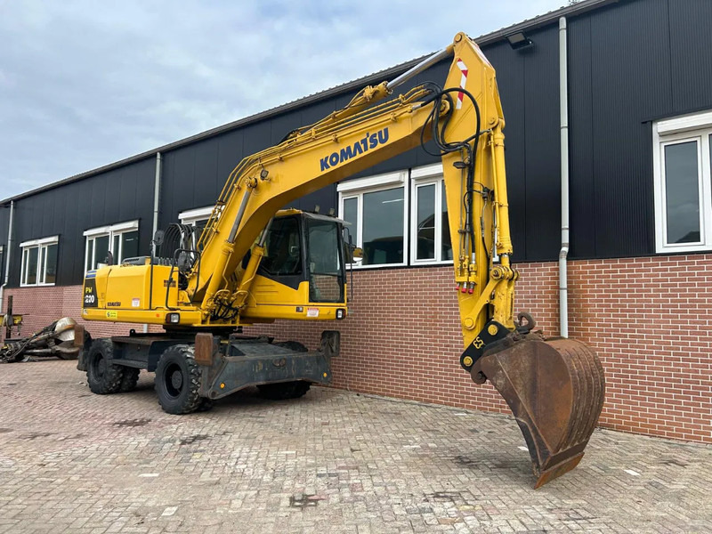 Komatsu PW200 - Wheel excavator: picture 3 Komatsu PW200 - Wheel excavator: picture 3