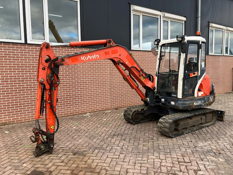 Kubota KX121-3 - Mini excavator: picture 1 Kubota KX121-3 - Mini excavator: picture 1